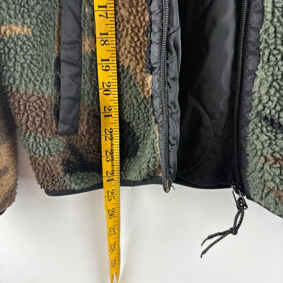 Carhartt Unisex WIP Teddy Camo Camouflage Fleece Full Zip Bomber Jacket Small - Picture 7 of 10
